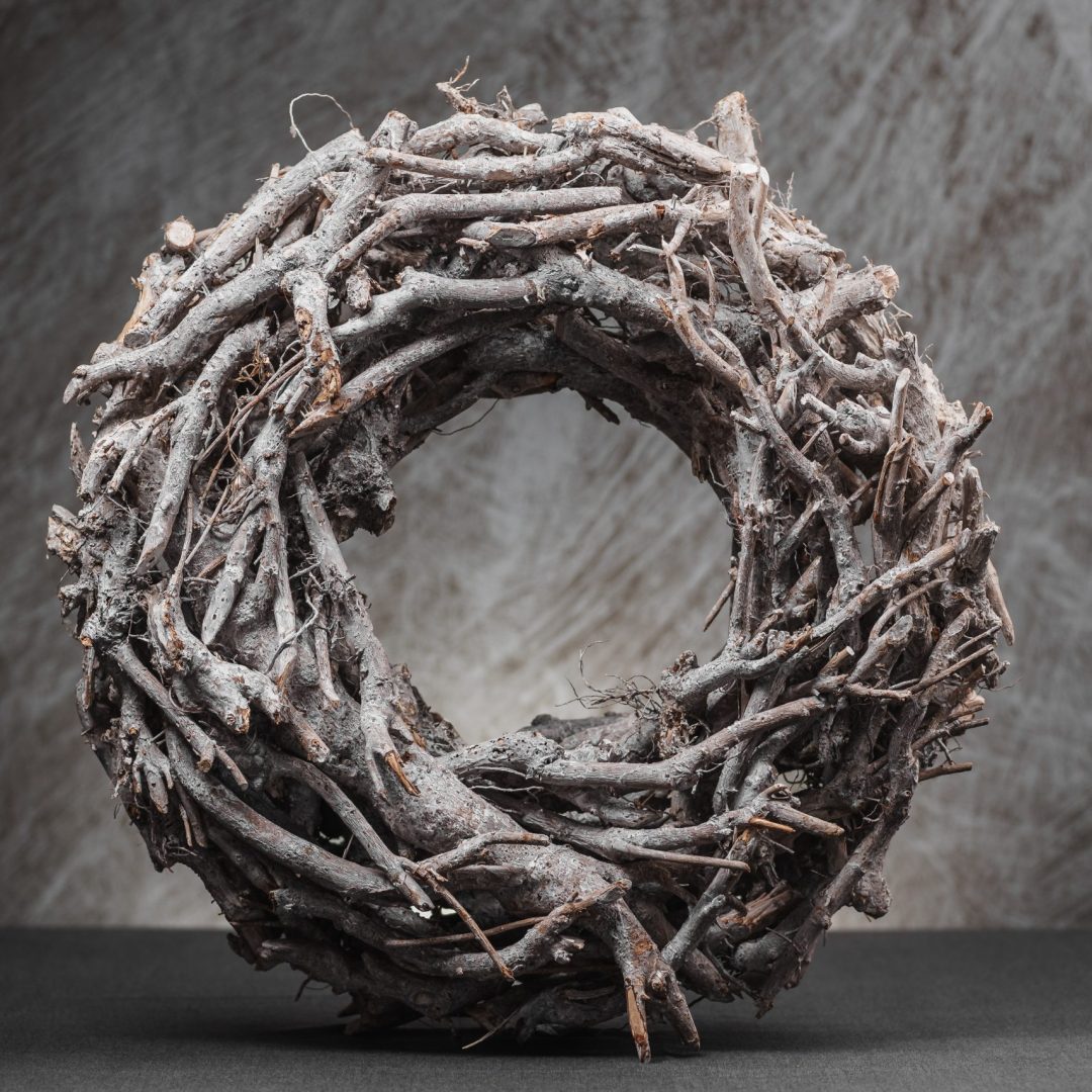 Φυσικό Φθαρμένο Ξύλινο Στεφάνι